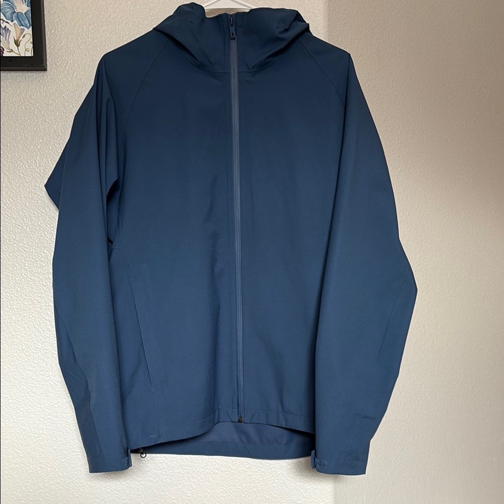 Uniqlo Men's Navy Blue Hooded Raincoat